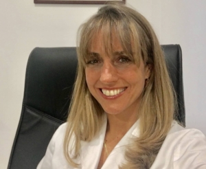 DRA. ANA CASTEL